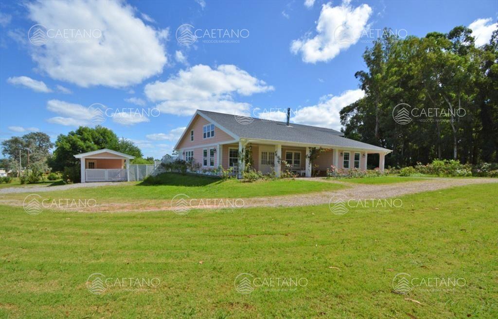 Casa en Venta en El Quijote Chacras, cercana a la