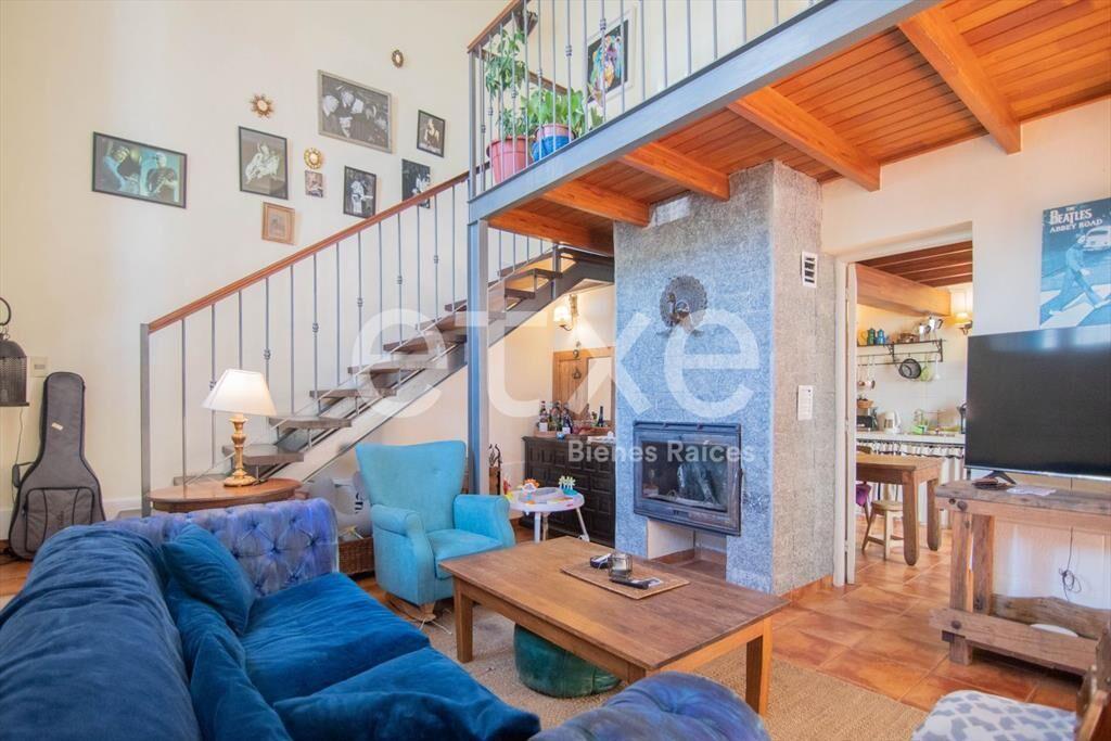 Venta de Divina Casa PH con Renta en Parque Rodo...