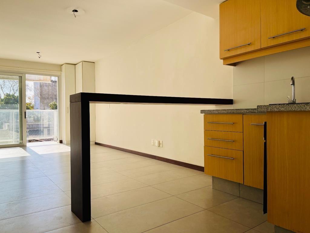Apartamento en Alquiler en Buceo Monoambiente Semi Equipado