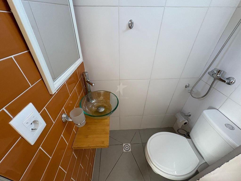 VENTA CASA POCITOS NUEVO 3 DORM - 2 BAÑOS - TZA C/ PARRILLE