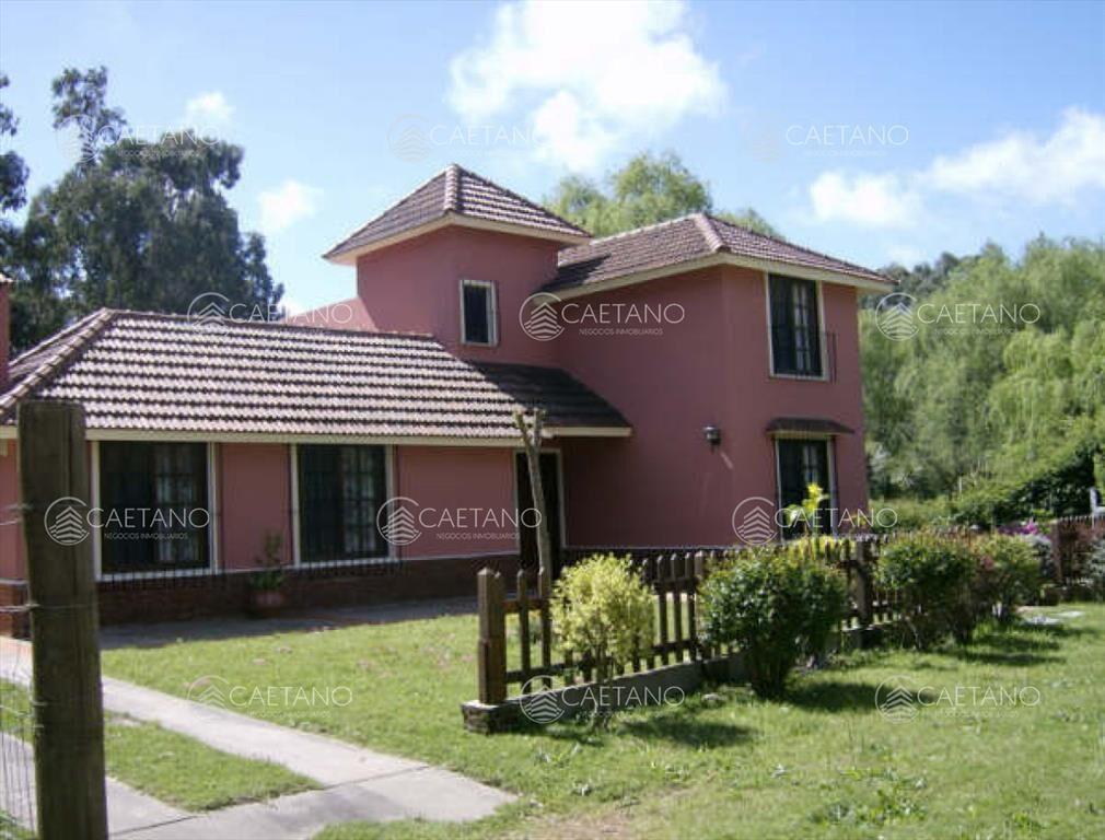 Comoda Casa En El Tesoro - La Barra - 4 dorm.