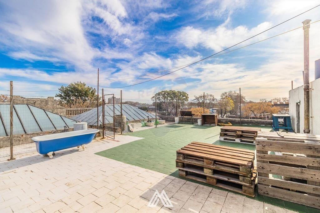 Venta casona 4 habitaciones con balcón Capurro