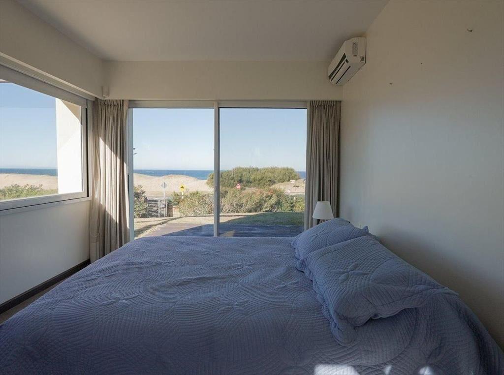 Venta de Casa Frente al Mar, 3 dormitorios,piscina, jacuzzi