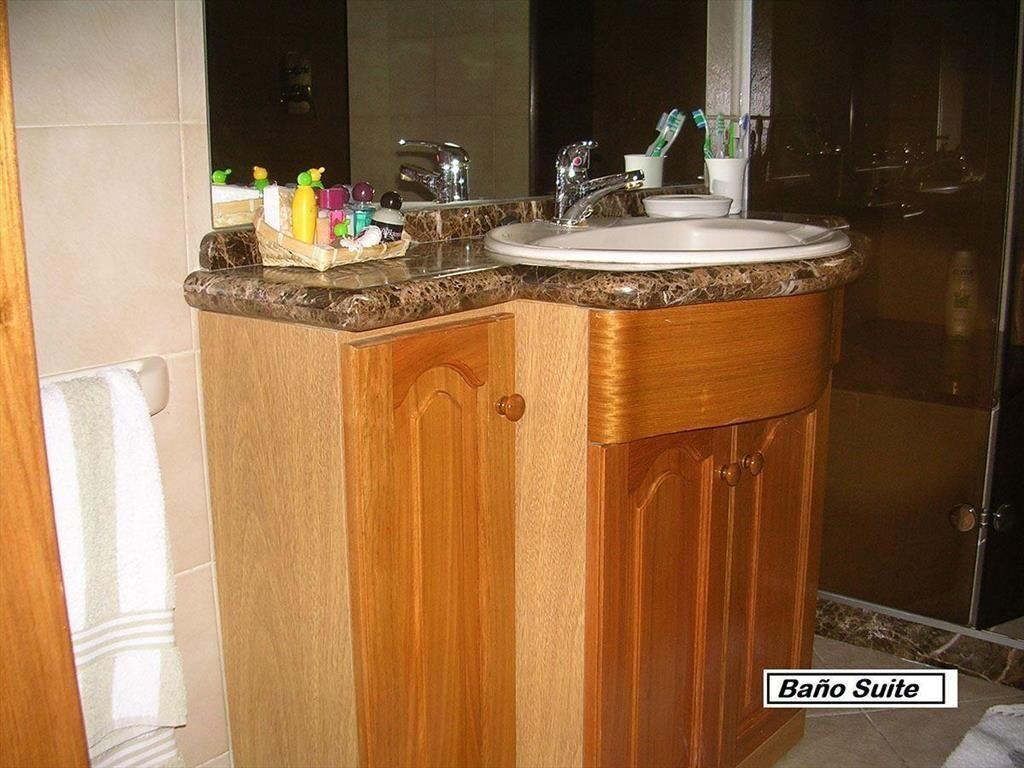 Casa en venta, a una cuadra de playa mansa