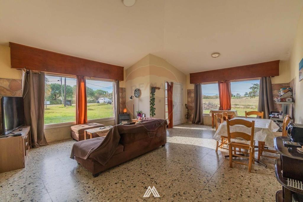 Venta de campo 5,8Ha. con casa en La Montañesa