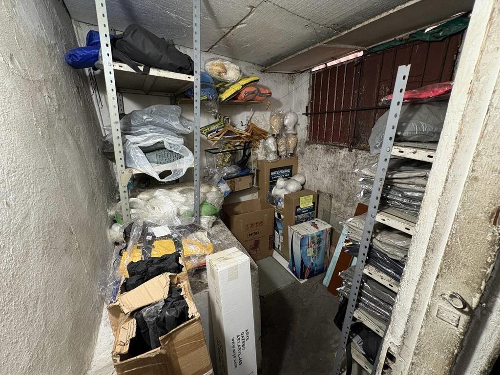 Venta de tres locales comerciales en padron unico CON RENTA