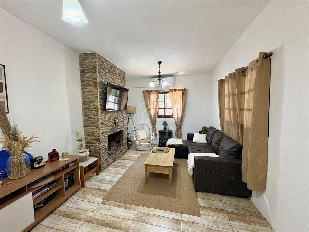 Venta casa 2 dormitorios, patio y garaje, Punta de Rieles