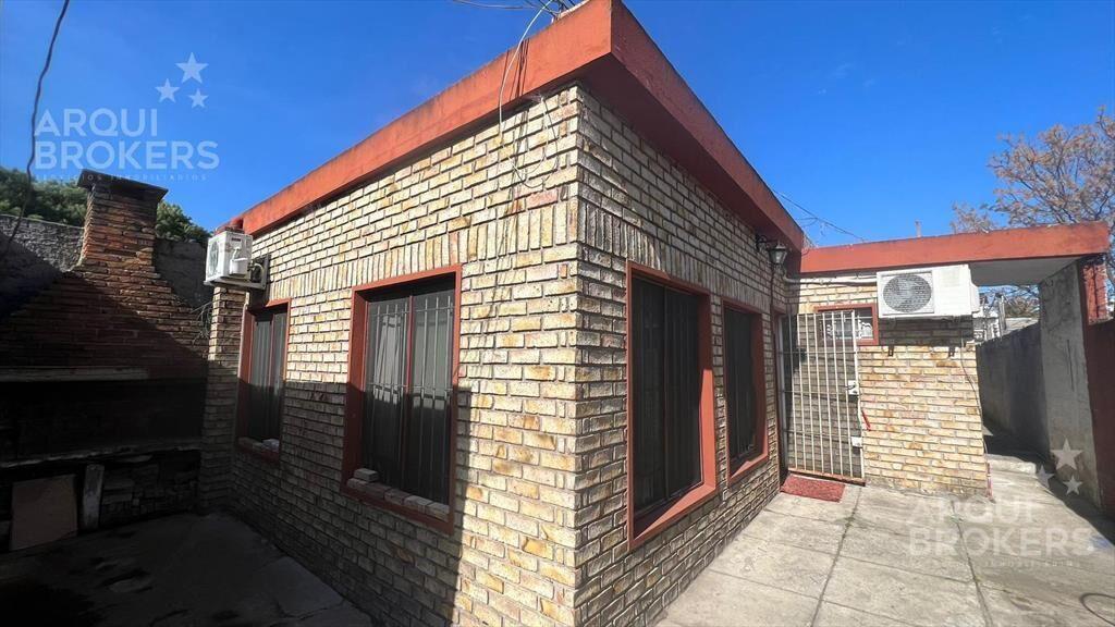 Casa de dos dormitorios en venta en Jardines del Hipódromo