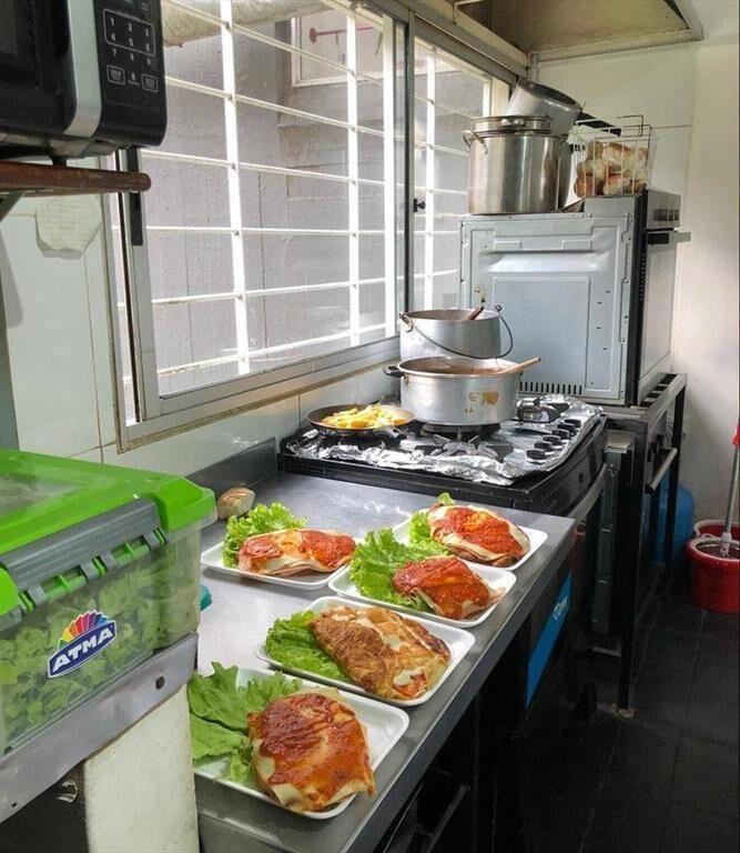 Venta llave de negocio gastronómico Rotiseria en funcionami