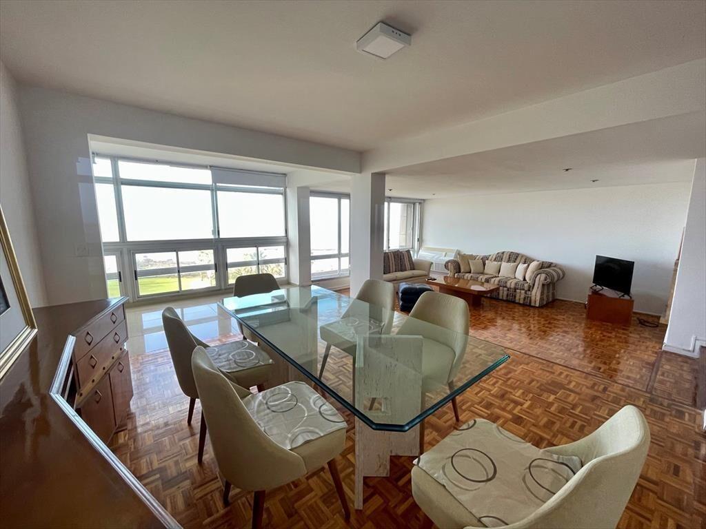 Venta o alquiler Apartamento 3 dormitorios 2 garages Rambl