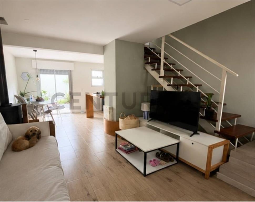 Alquiler Casa Duplex Impecable 2 dormitorios Patio y Ba...