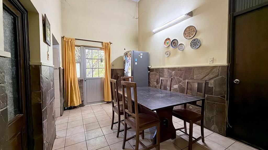 VENTA CASA 4 DORMITORIOS CON JARDIN BELLA VISTA