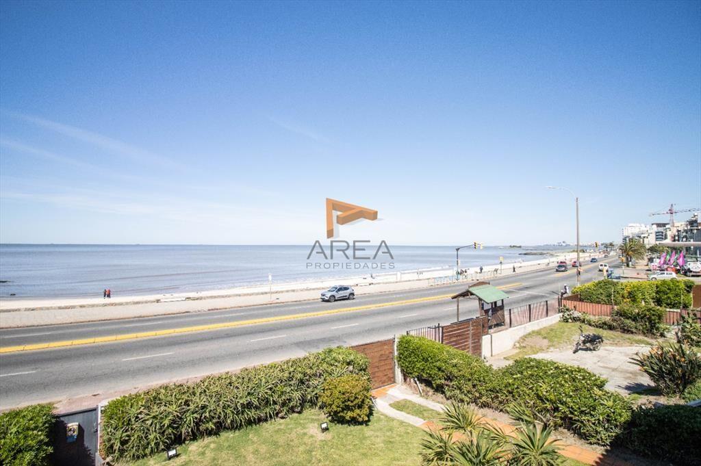 Con el mar a sus Pies..Venta/Casa/Punta Gorda