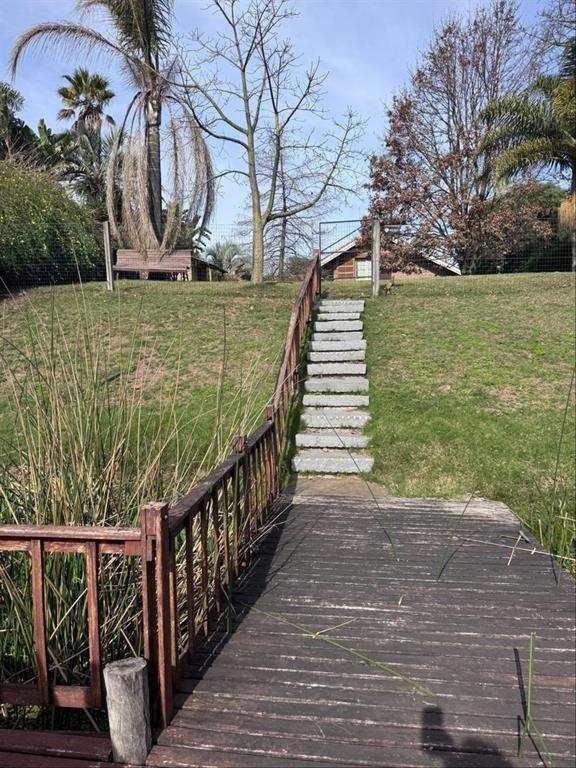 Parque Miramar. Una casa sobre el lago, en un terreno excep