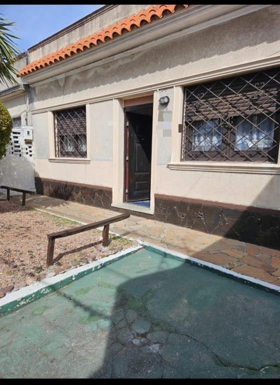 Casa en venta c/ cochera en Buceo
