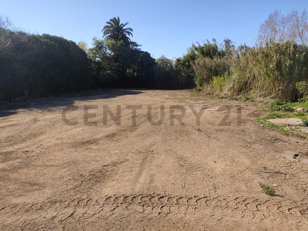 Oportunidad venta amplio Terreno en Lezica, gran Metraje,...