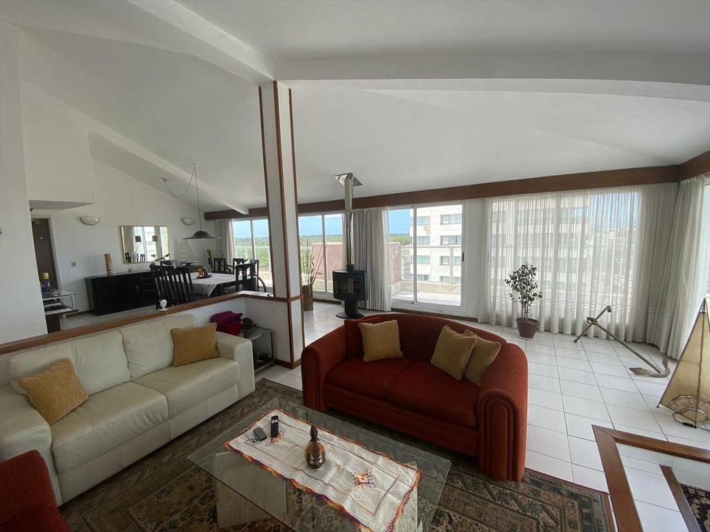 Pent House, Roosevelt y Parada 14, 171 m2, gge x2 !!