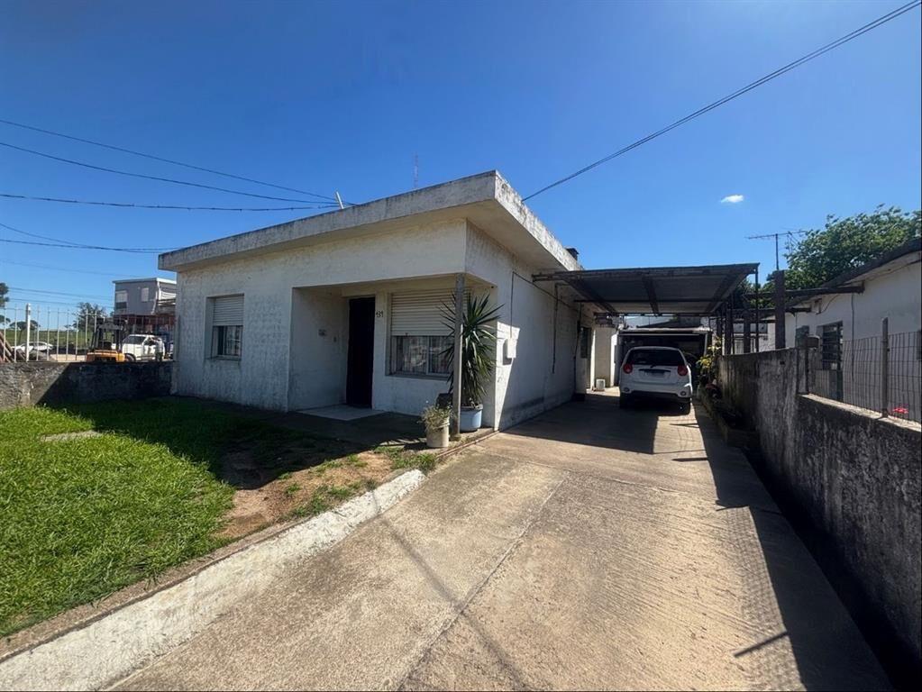 Venta. Ideal para renta o familia grande, tres casas en el