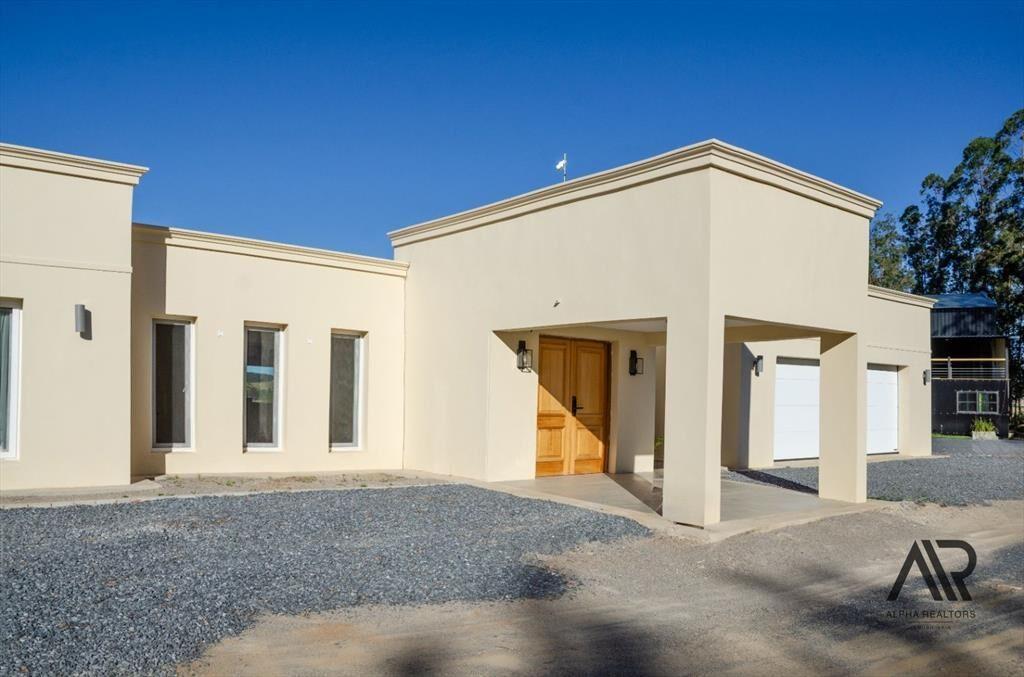 Chacra en venta con casa de 700m2, ubicado en las Sierra...