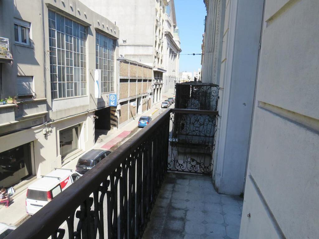 Venta Casa de altos Ciudad Vieja