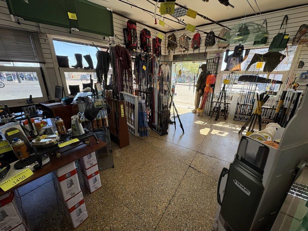 Venta de tres locales comerciales en padron unico CON RENTA