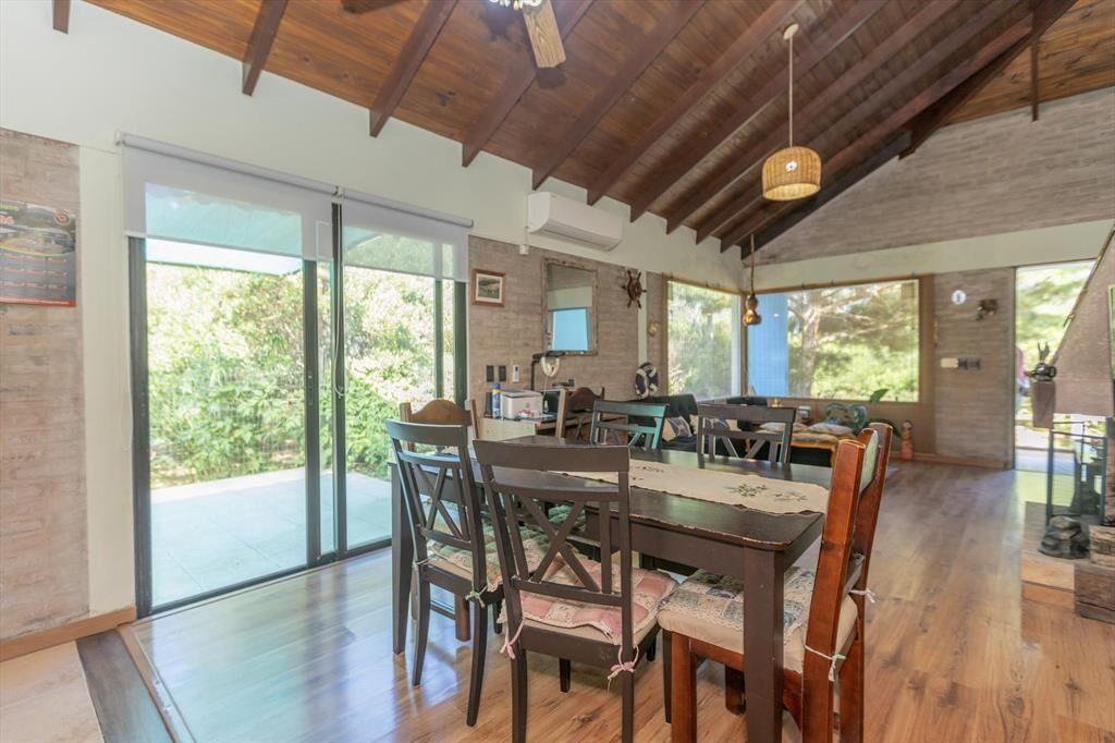Venta de Casa con amplio terreno mas 2 cabañas a 1 cuadra d