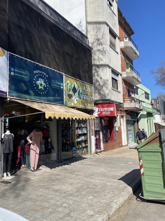 INVIERTA EN LOCAL COMERCIAL CON RENTA ZONA MAYORISTA