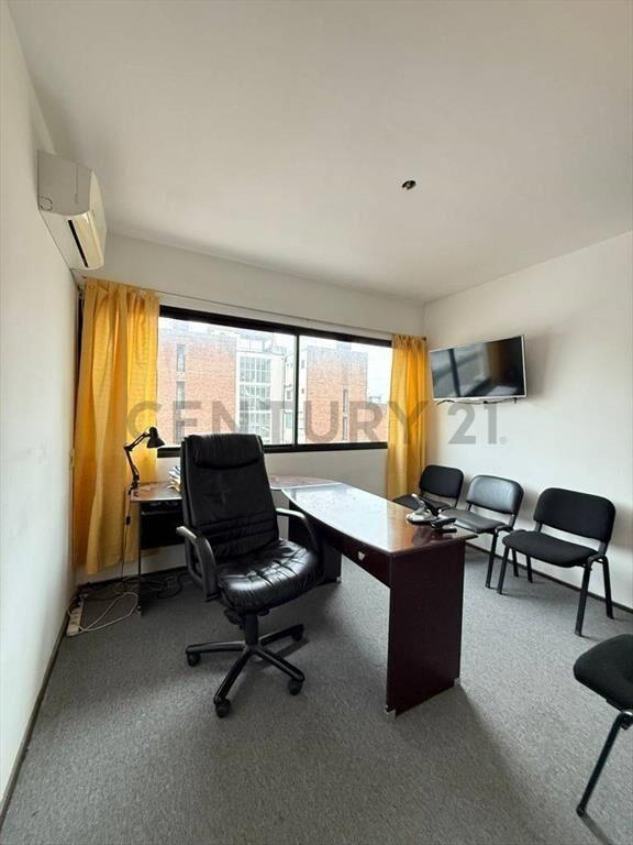 OFICINA ,VISTA Centro, amueblada, con baño,Kitchenette