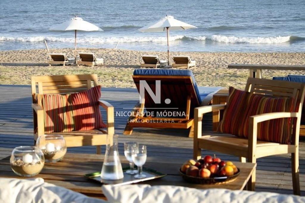 Terreno en venta en complejo frente al mar! Las
