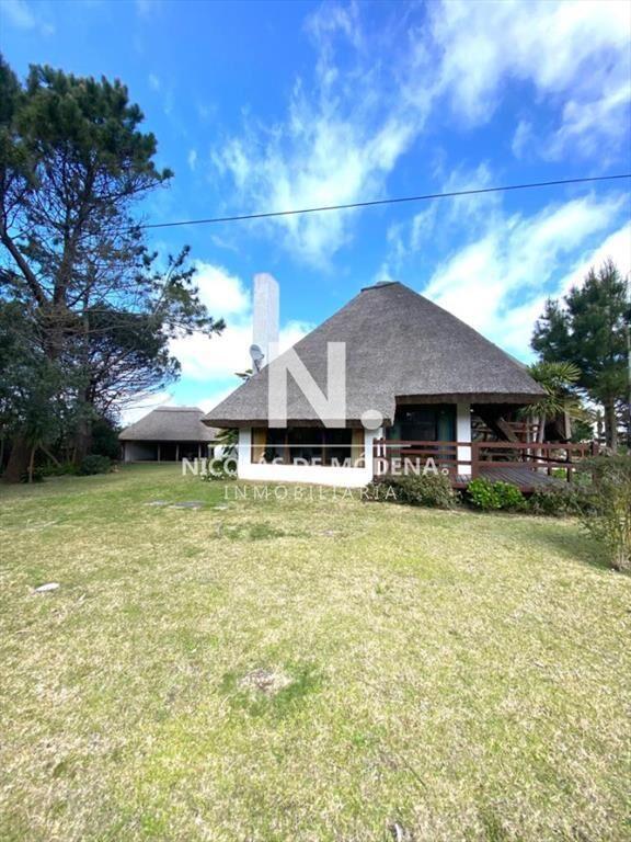 Gran chalet en venta a metros de Palaya Brava