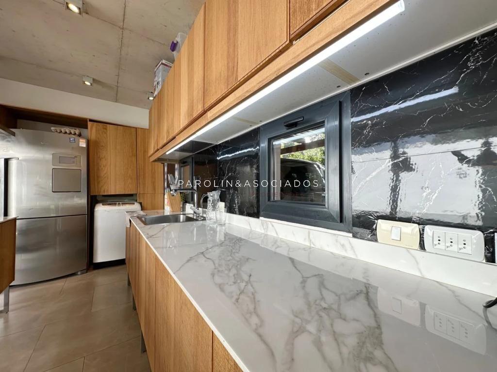 Excelente propiedad en Venta de 4 dormitorios en