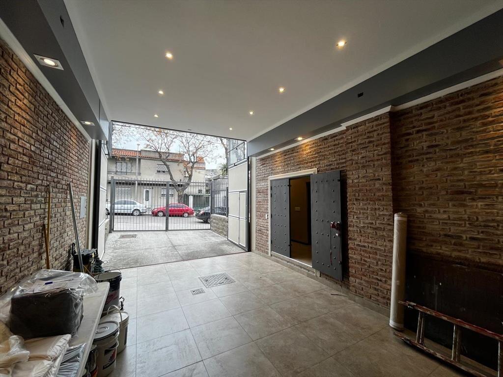 A estrenar, próximo a Plaza del ejercito, 640 m2, 2 plantas