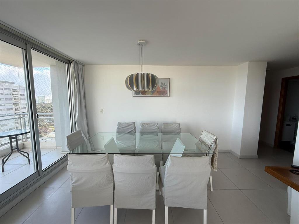 Alquiler invernal apartamento equipado 3 dormitorios sobre