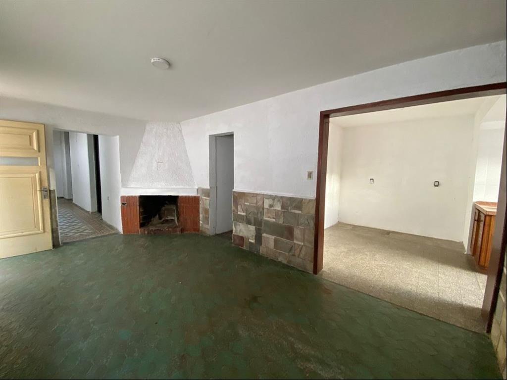 Venta casa Reducto 4 dormitorios+deposito,fondo. CON RENTA