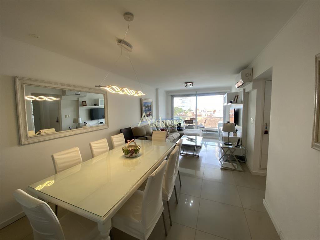 Apartamento en Brava, 2 dormitorios *