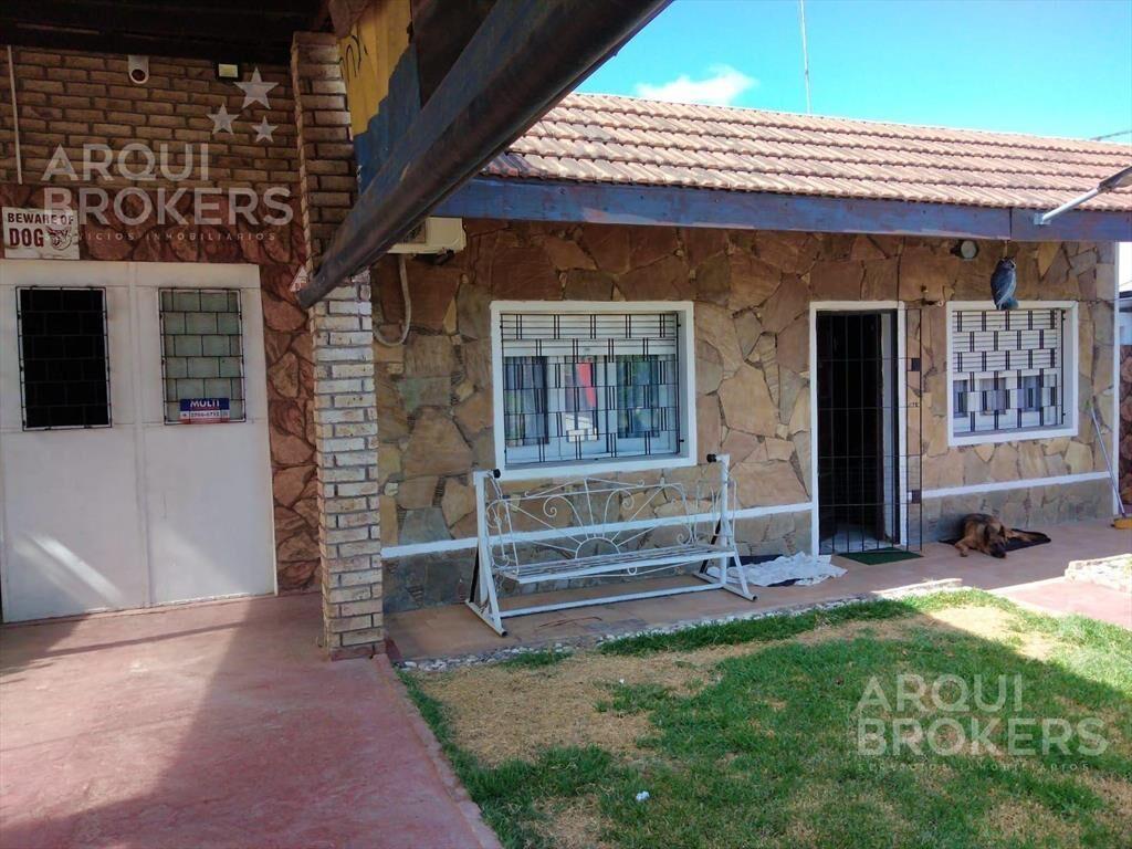 Casa de dos dormitorios en venta en Nuevo París