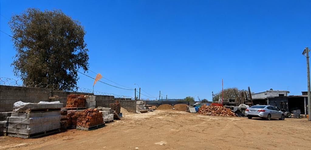 Venta terreno e instalaciones 1706mts Las Piedras.