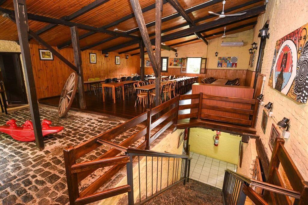 Excelente Local en Colonia del Sacramento. Avenida princip