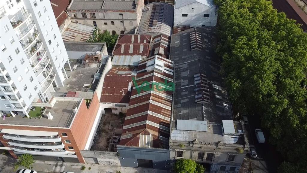 Venta Terreno Edificio 15 pisos Aguada Centro