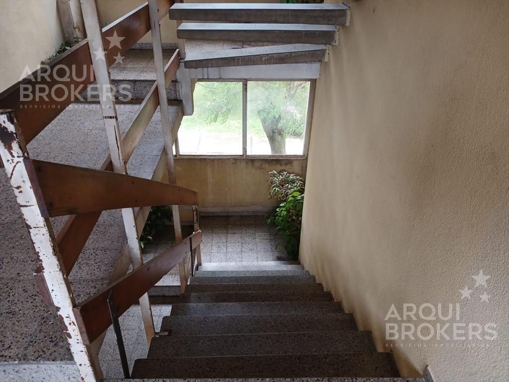 Apartamento de dos dormitorios en venta en Villa Española c