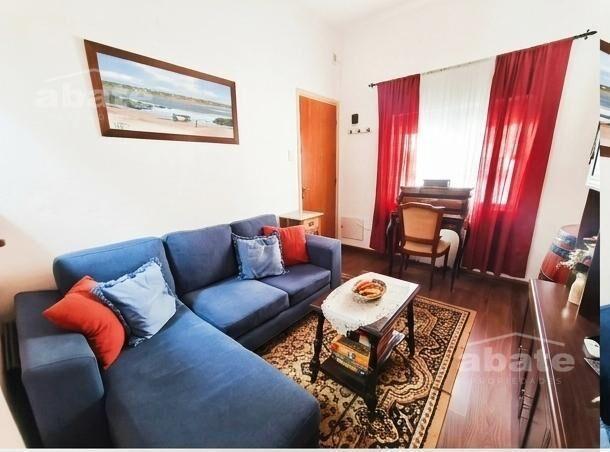 A pasos de la rambla, 1ero x Escalera, 1 dormitorio Balcón