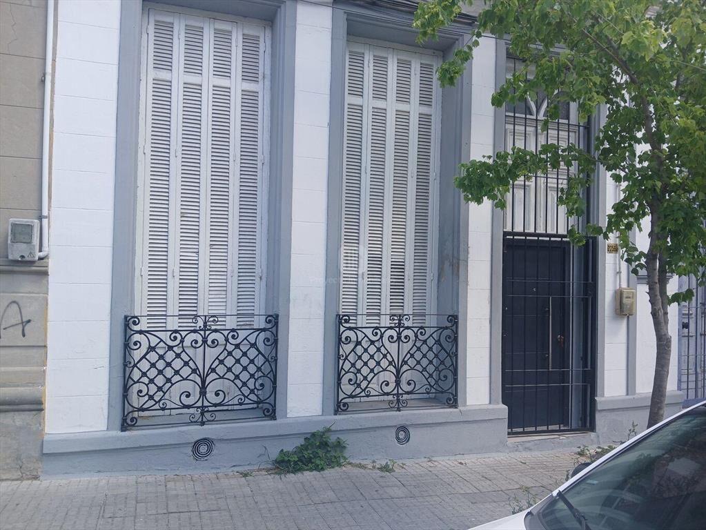 Venta casa a 200 mts de terminal Tres Cruces