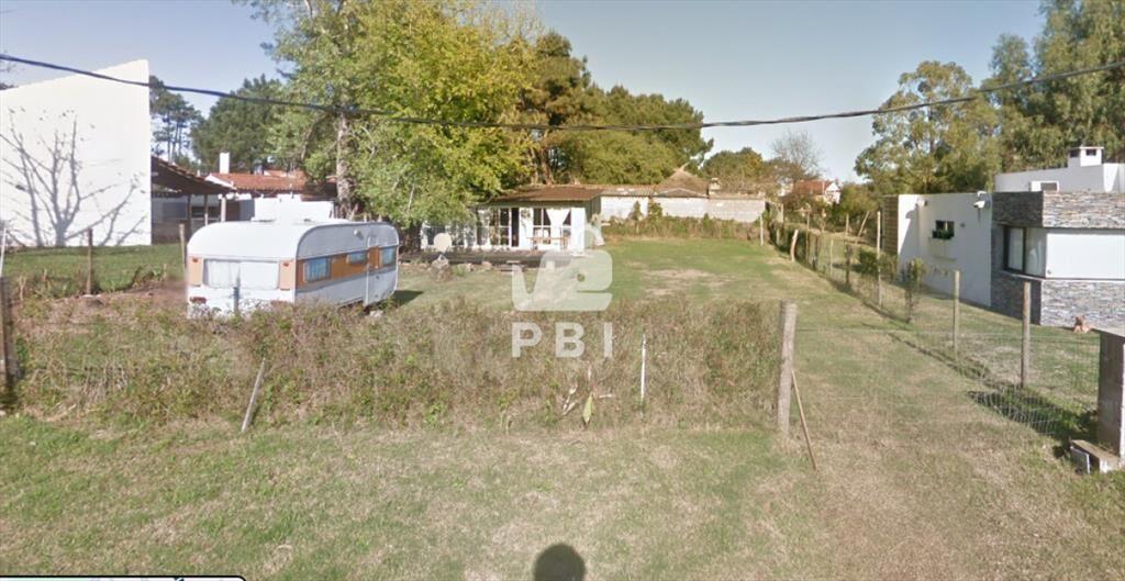 Terreno a la venta Pinares Punta del Este - Ref :