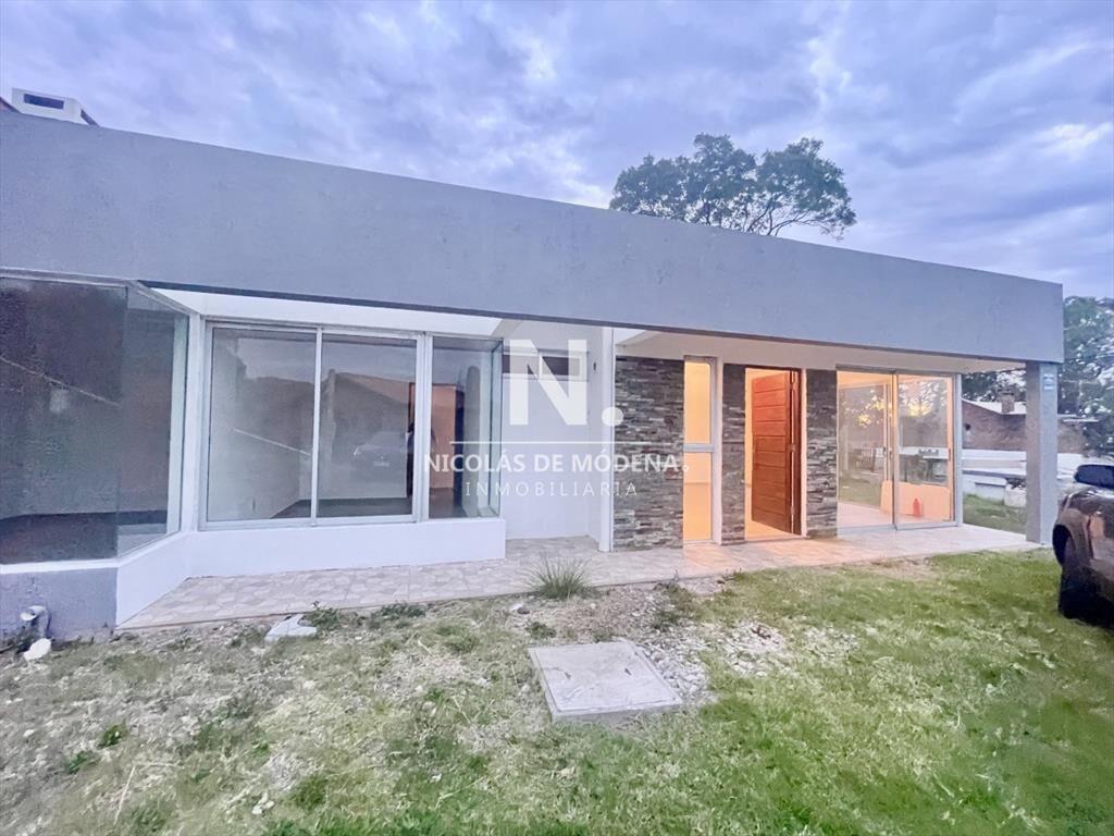 Venta casa 2 dormitorios - Cerro San Antonio