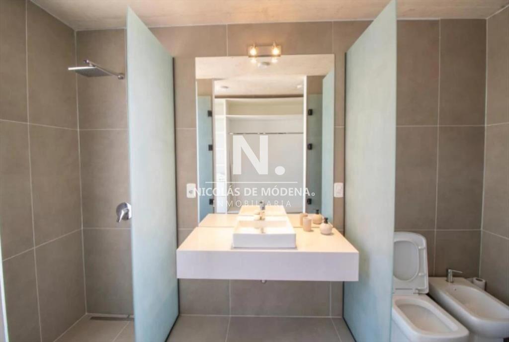 Vende casa en Pueblo mio, Manantiales de 4