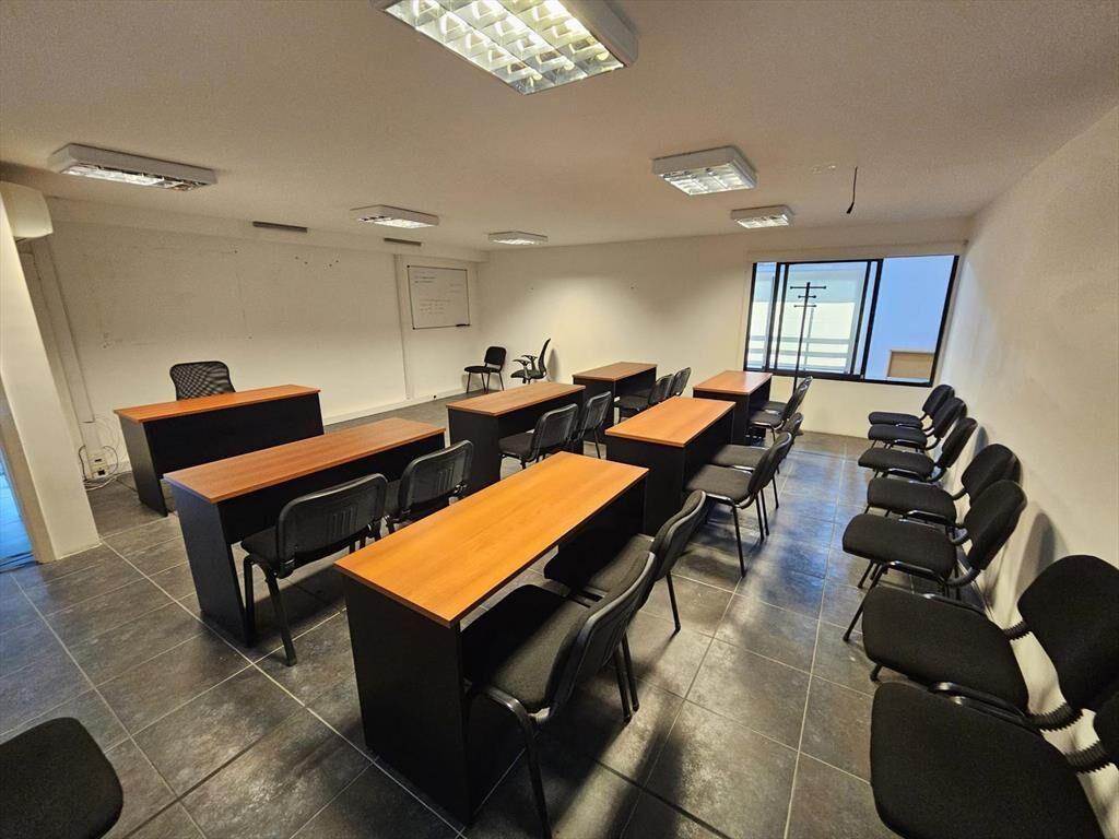 Proximo Luis Alberto de Herrera y Av Italia, 400 m2, excele