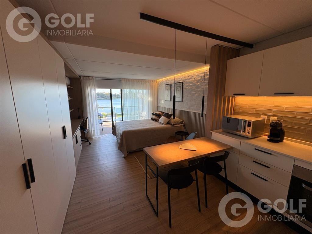 Alquiler de monoambiente amoblado con vista al lago en Carr