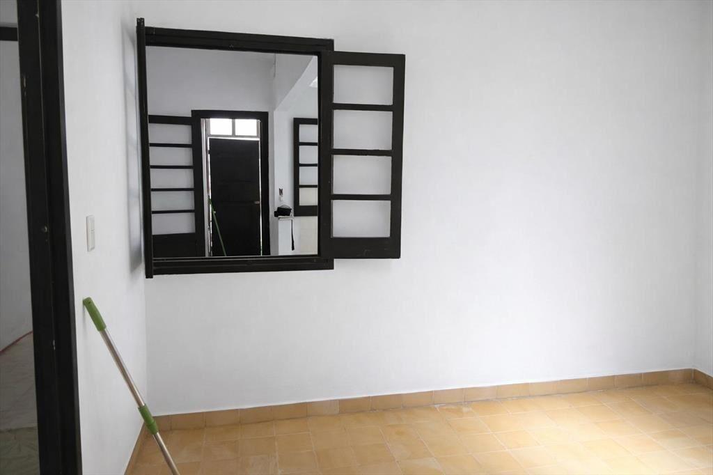 Casa a restaurar con renta actual