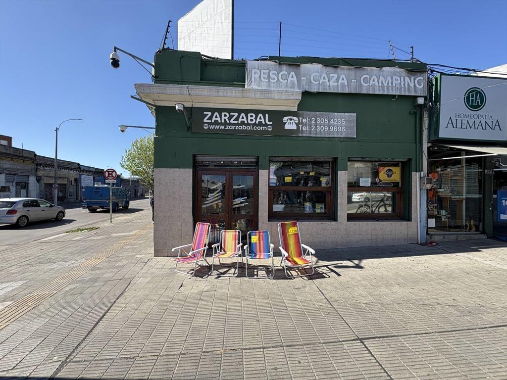 Venta de tres locales comerciales en padron unico CON RENTA