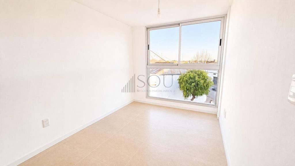 Venta apartamento de 2 dormitorios y cochera en Dolores, So